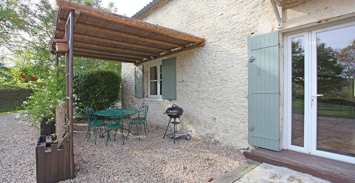 Petit Galice with covered terrace and BBQ