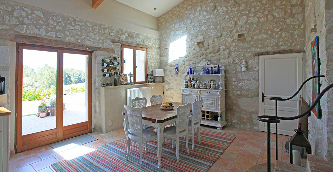 Farmhouse dining area