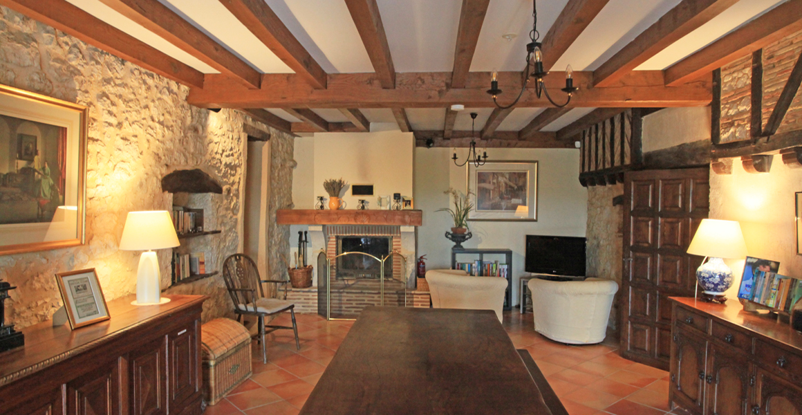 Dining room and TV corner