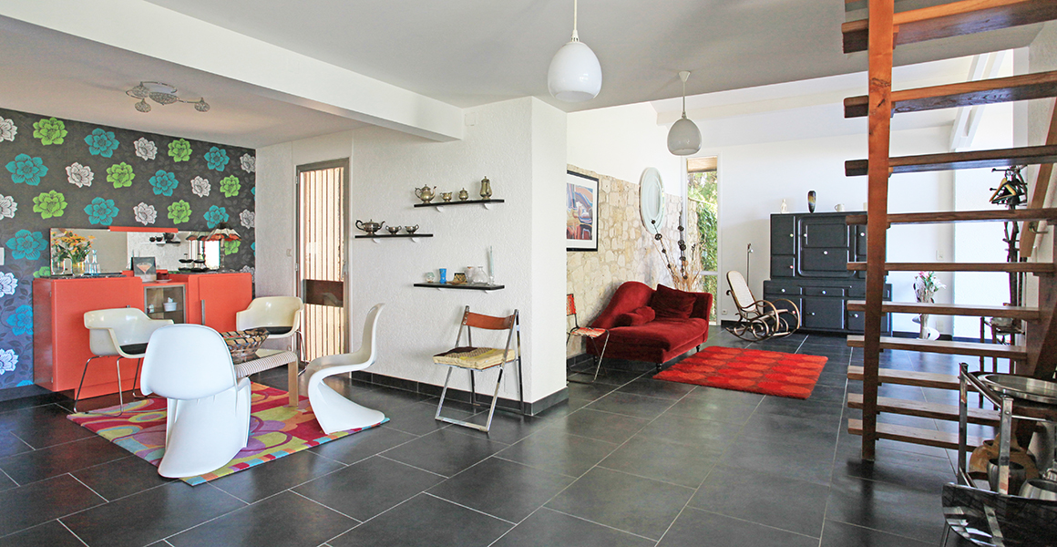 Entrance hall with steps up to mezzanine level