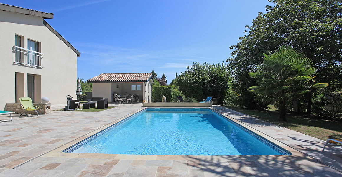 Pool, terrace and covered BBQ area