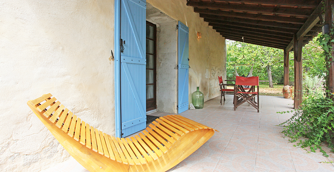 Gite 1 'Pomegranate' covered terrace